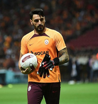 Foto - Galatasaray transferde kesenin ağzını açtı! Verilen maaşlar dudak uçuklattı: Haberi böyle verdi… Herkesi tedirgin etti