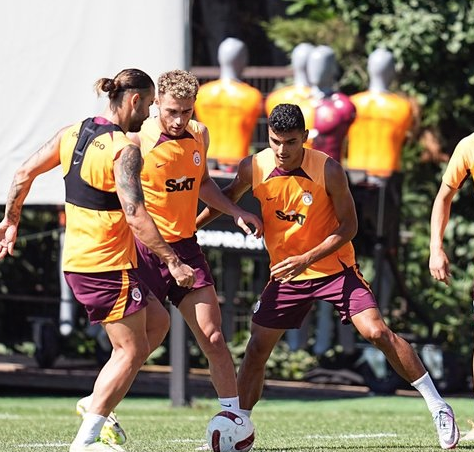 Foto - Galatasaray transferde kesenin ağzını açtı! Verilen maaşlar dudak uçuklattı: Haberi böyle verdi… Herkesi tedirgin etti