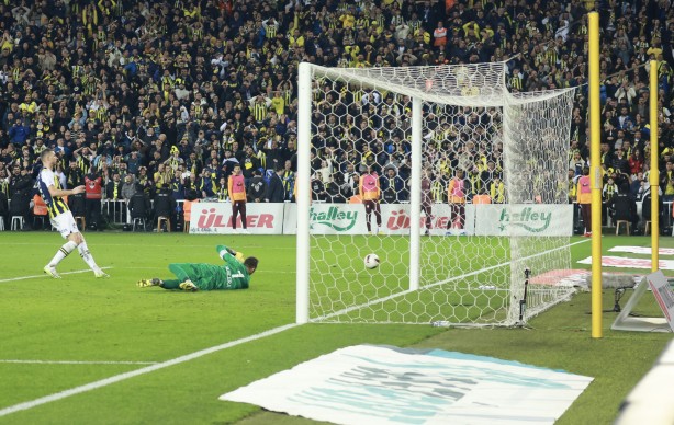 Foto - Galatasaray ve Fenerbahçe bombası: İşte Okan Buruk ve İsmail Kartal'ın imha planı! Yıldız isme şok...