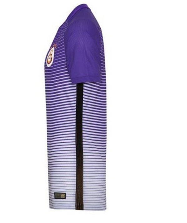 Foto - Galatasaray yeni formasını tanıttı