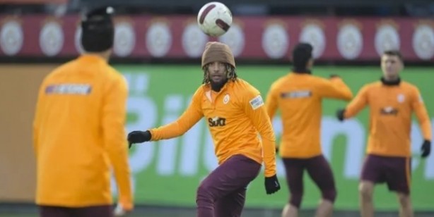 Foto - Galatasaray yeni Sacha Boey’ini anında buldu! Fransızlar duyurdu: İşte Okan Buruk’un yeni prensi…