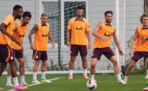 Foto - Galatasaray yıldız isimle sözleşme yeniliyor! Avrupa devlerinin radarındaydı...