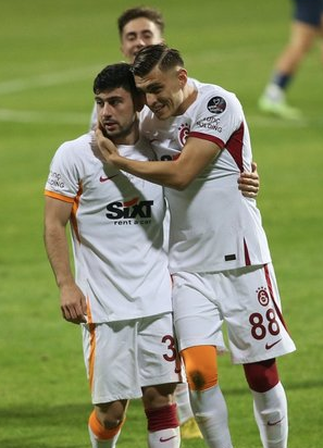 Foto - Galatasaray yönetimi sorunlu bulmacayı çözmek istiyor! Büyük sorun… Acilen bunun yapılması lazım