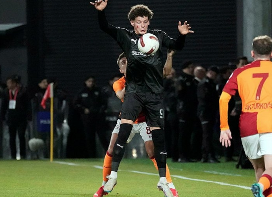 Foto - Galatasaray’a bir müjde daha! Duyurdu... Duyan heyecandan yerinde duramadı: Her şeyi unutun, bu olursa Süper Lig sallanır…