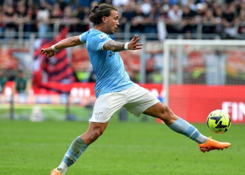 Galatasaray'a İtalyan sol bek! Şaşkına çeviren karar: Dikkat çeken hamle: Bakın ne yaptılar…