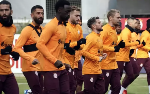 Foto - Galatasaray'a resti çekti! Muslera yine bildiğimiz gibi! Derbi zaferine rağmen bunu yaptı…