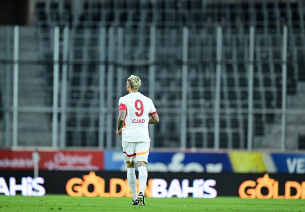 Foto - Galatasaray’a şok! Çok büyük iddia: Her an alabilirler: Kriz fışkırırken yine Icardi haberleri geldi: Kabus olacak…