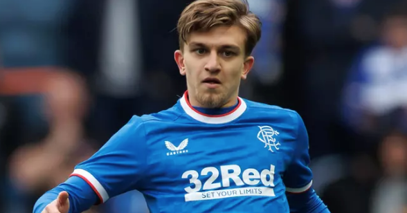 Galatasaray'a sol bek müjdesi! Okan Buruk az önce duyurdu... Bu olursa Beşiktaş kaybeder...