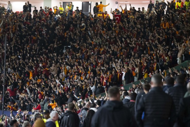 Foto - Galatasaray'a yenilen Manchester United'da tribün şaşkınlığı! Sebebini buldular