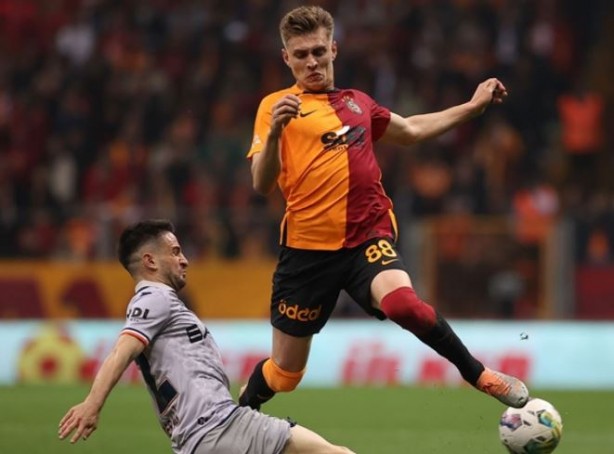 Foto - Galatasaray'da ayrılık! Süper Lig ekibine gitti