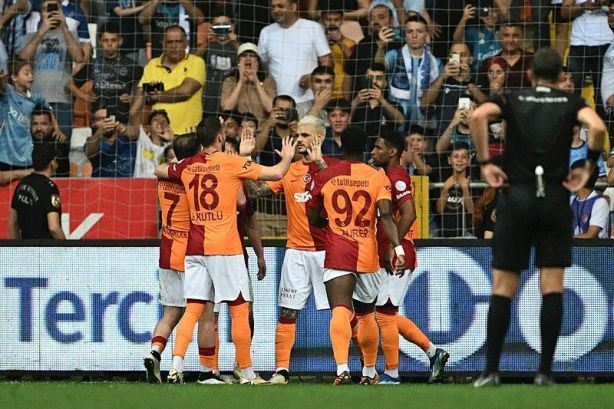 Foto - Galatasaray'da biletler kesildi! 3 ayrılık birden...