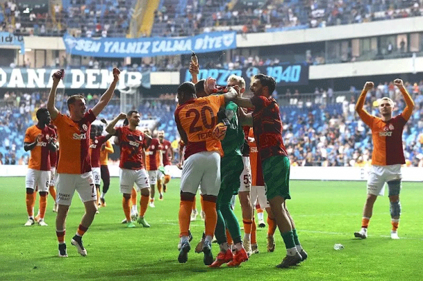 Foto - Galatasaray'da biletler kesildi! 3 ayrılık birden...