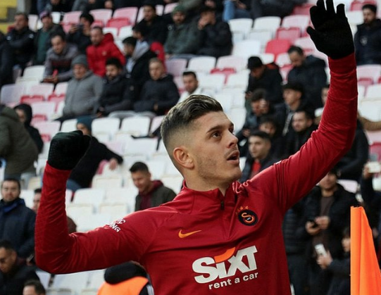 Foto - Galatasaray'da birden fazla ayrılık kapıda! İngiltere ile İtalya'ya gidiyor...