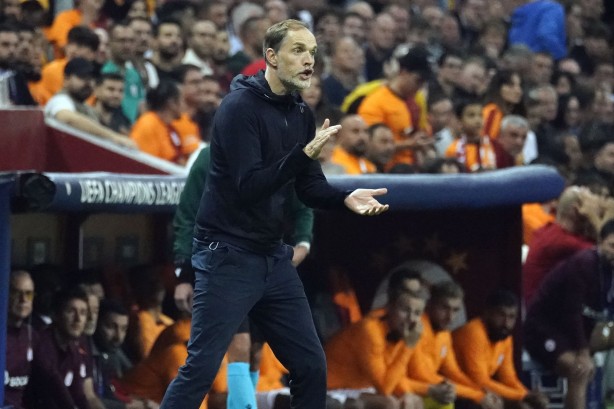 Foto - Galatasaray'da büyük sıkıntı! O genç isimle ile ilgili kritik karar… Okan Buruk çıkmaza girdi!