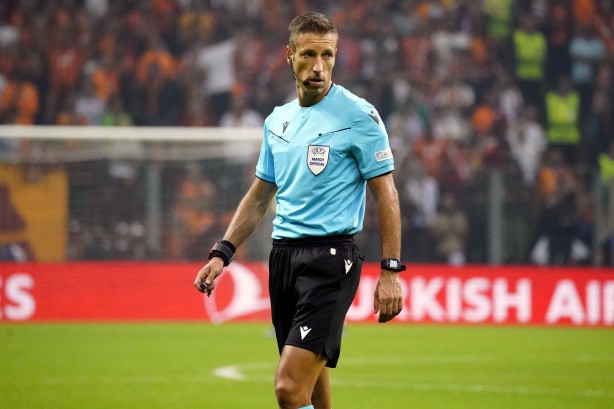 Foto - Galatasaray'da büyük sıkıntı! O genç isimle ile ilgili kritik karar… Okan Buruk çıkmaza girdi!