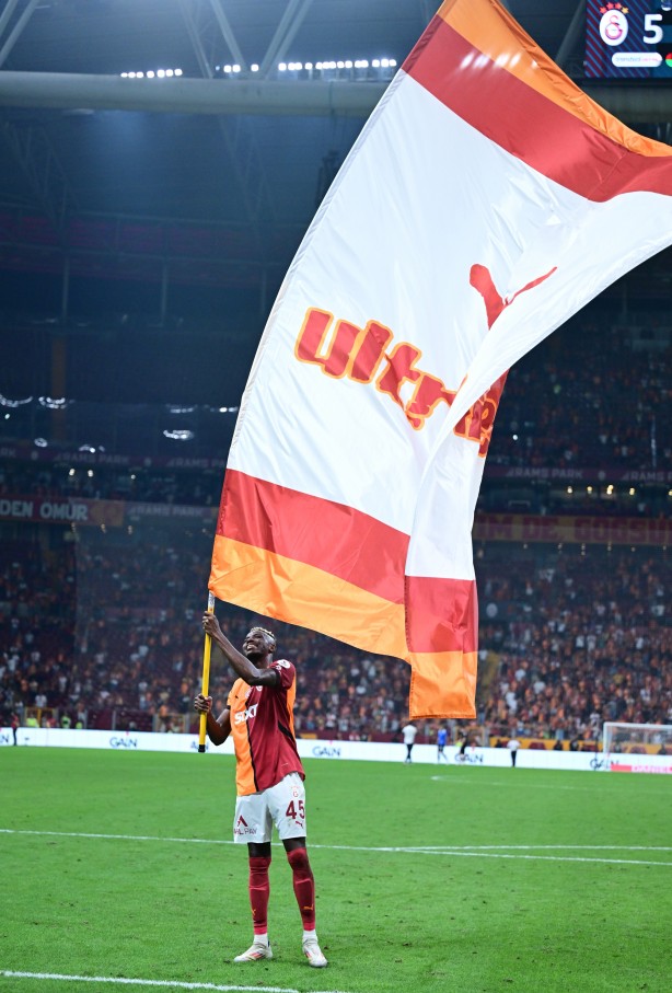 Foto - Galatasaray'da deprem! Osimhen’in maskesi için bakın ne dediler: Büyük fiyasko