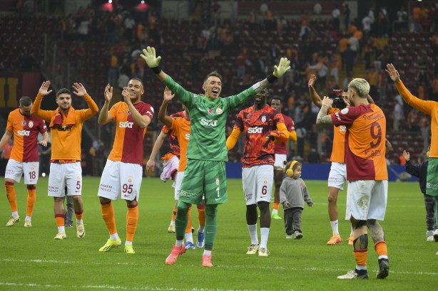 Foto - Galatasaray'da deprem! Yeni transfer geldiği gibi gidiyor! Büyük tehlike olacak