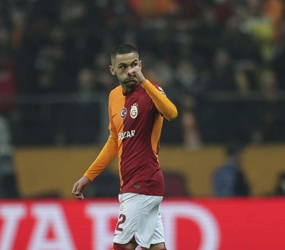 Foto - Galatasaray’da flaş ayrılık! Yıldız futbolcunun bileti kesildi