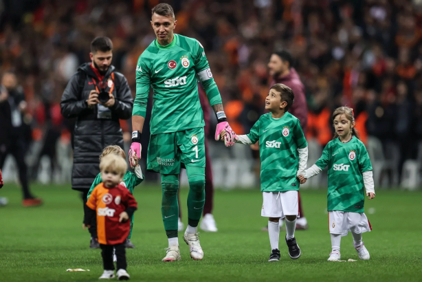 Foto - Galatasaray'da flaş gelişme! Muslera için karar verildi...