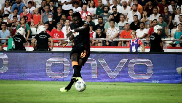 Galatasaray'da gönderilecek isimler belli oldu