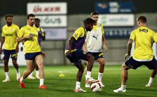 Foto - Galatasaray'da istenmemişti şimdi Fenerbahçe'ye geliyor! Transferde son hafta bombası