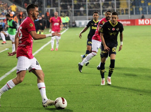 Foto - Galatasaray'da istenmemişti şimdi Fenerbahçe'ye geliyor! Transferde son hafta bombası