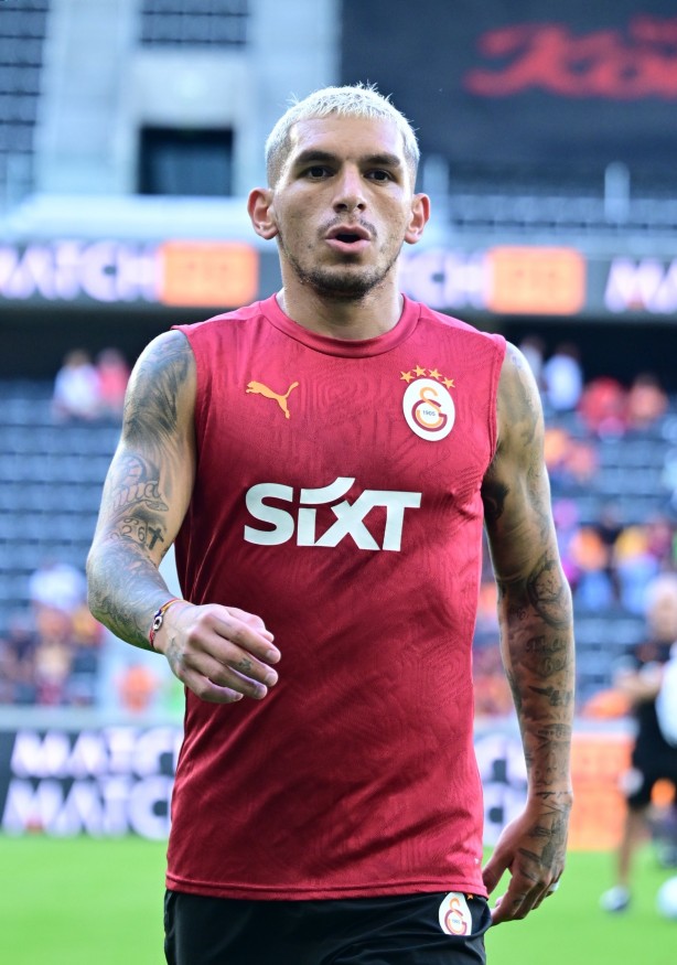 Foto - Galatasaray'da kampta Okan Buruk iki futbolcunun üstünü çizdi! Büyük tehlike kapıda...