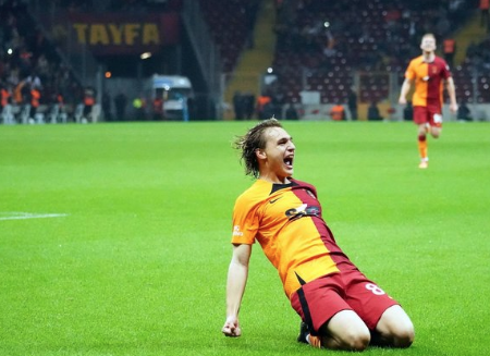 Foto - Galatasaray'da karar verildi! 2 sözleşme yenileme 1 veda...