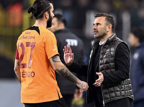 Foto - Galatasaray'da neler oluyor böyle! Meğer tam bir dedikoduymuş... Sözleşmesindeki detay ortaya çıktı