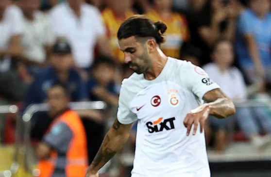 Foto - Galatasaray'da neler oluyor böyle! Meğer tam bir dedikoduymuş... Sözleşmesindeki detay ortaya çıktı