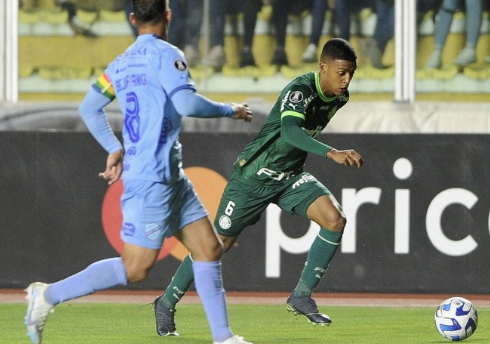 Foto - Galatasaray'da Okan Buruk'un sol bek şaşkınlığı! Bu gelişmeye kendisi bile inanamadı