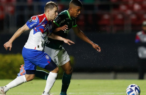 Foto - Galatasaray'da Okan Buruk'un sol bek şaşkınlığı! Bu gelişmeye kendisi bile inanamadı