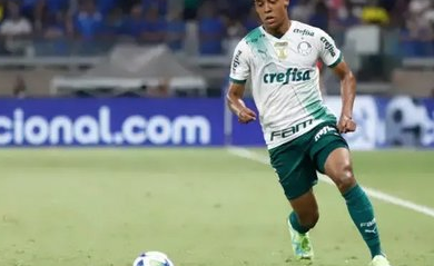 Foto - Galatasaray'da Okan Buruk'un sol bek şaşkınlığı! Bu gelişmeye kendisi bile inanamadı