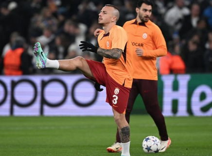 Foto - Galatasaray'da Okan Buruk'un sol bek şaşkınlığı! Bu gelişmeye kendisi bile inanamadı