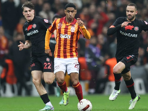 Foto - Galatasaray’da ortalığın yangın yerine dönmesi an meselesi! Okan Buruk’tan kahreden itiraf geldi ve artık misafir… 