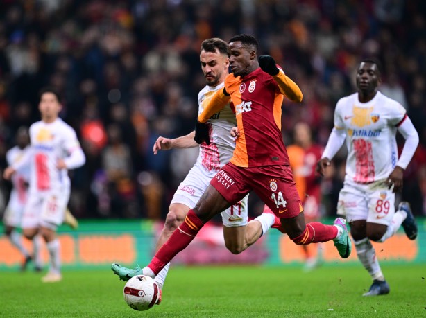 Foto - Galatasaray’da pişman olmamak için bu tarihe dikkat! Montella’nın bu çağrısı şok edecek! Ortalık fena karışacak