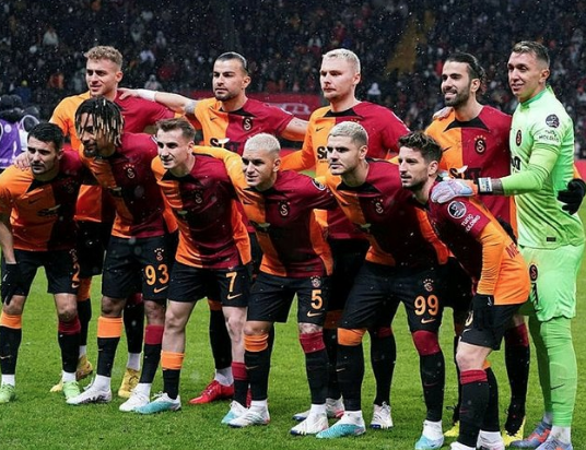 Galatasaray'da rota İngiltere: Kritik bir hamle var! Cim-Bom gazı kesmiyor...