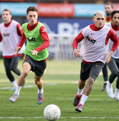 Foto - Galatasaray’da sezon sonu bombalar patlıyor! 3 mevkiye 3 transfer...