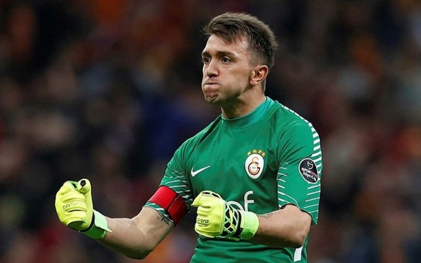 Foto - Galatasaray’da şok gelişme! Muslera takımdan ayrılıyor! Sebebi, duyanların ağzını açık bıraktı