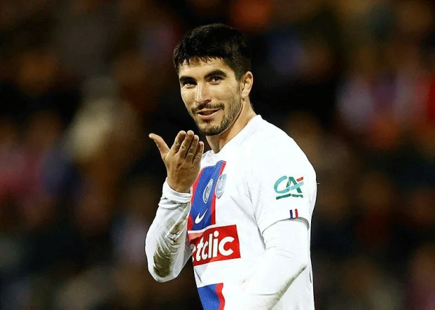 Foto - Galatasaray'da şok karar! Yıldız isim geri çağrıldı...