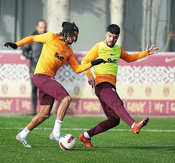Foto - Galatasaray'da şok karar! Yıldız isim geri çağrıldı...