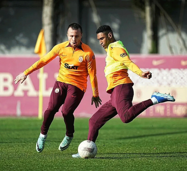 Foto - Galatasaray'da şok karar! Yıldız isim geri çağrıldı...