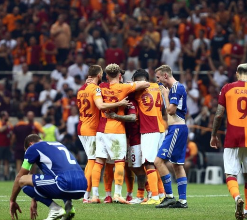 Foto - Galatasaray'da sürpriz transfer iddiası! Mesajı geldi ve harekat başlatıldı…