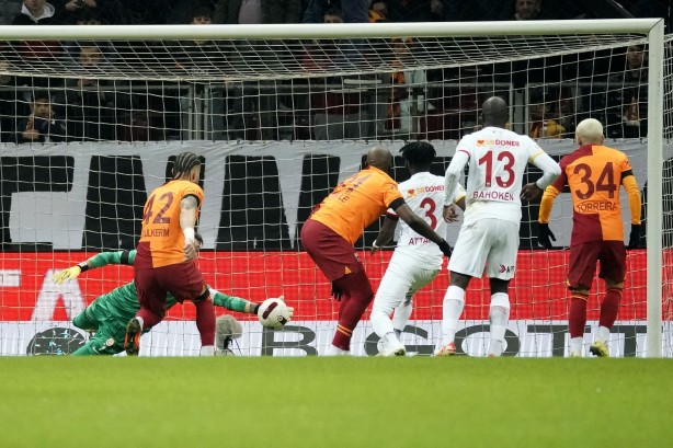 Foto - Galatasaray'da Torreira'nın sosyal medya paylaşımlarındaki gerçek ortaya çıktı! Geç değil diyerek duyurdu bile...
