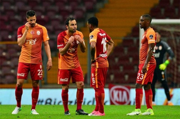 Foto - Galatasaray'da yaşanan krizin perde arkası! 
