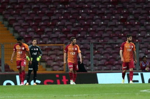 Foto - Galatasaray'da yaşanan krizin perde arkası! 