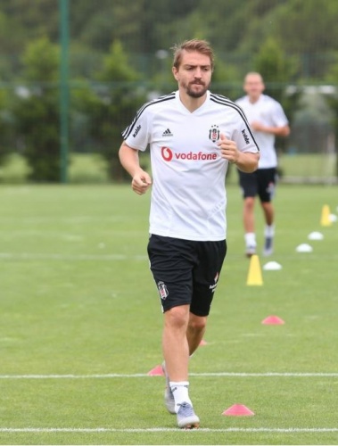 Foto - Galatasaray’dan beklenmedik hamle! Beşiktaş’ın yıldızına gözünü dikti