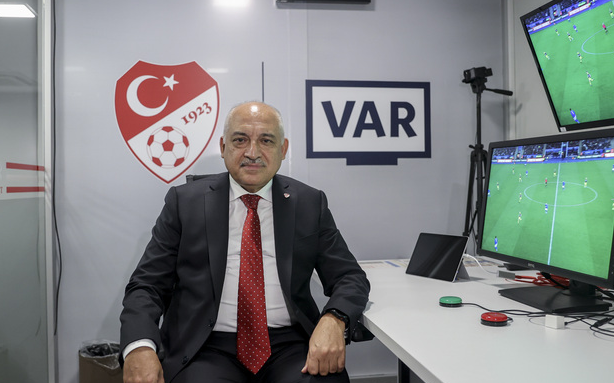 Foto - Galatasaray’dan bir bomba daha geliyor! O tarihi beklesinler: Mehmet Büyükekşi için flaş karar…