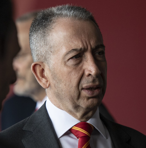 Foto - Galatasaray'dan derbi hakemi Arda Kardeşler'e tepki geldi! Daha maç başlamadan kavga başladı...