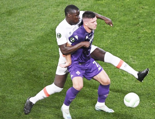 Foto - Galatasaray'dan, Fenerbahçe'ye misilleme... Müthiş başarı! Sen misin Dzeko'yu getiren...